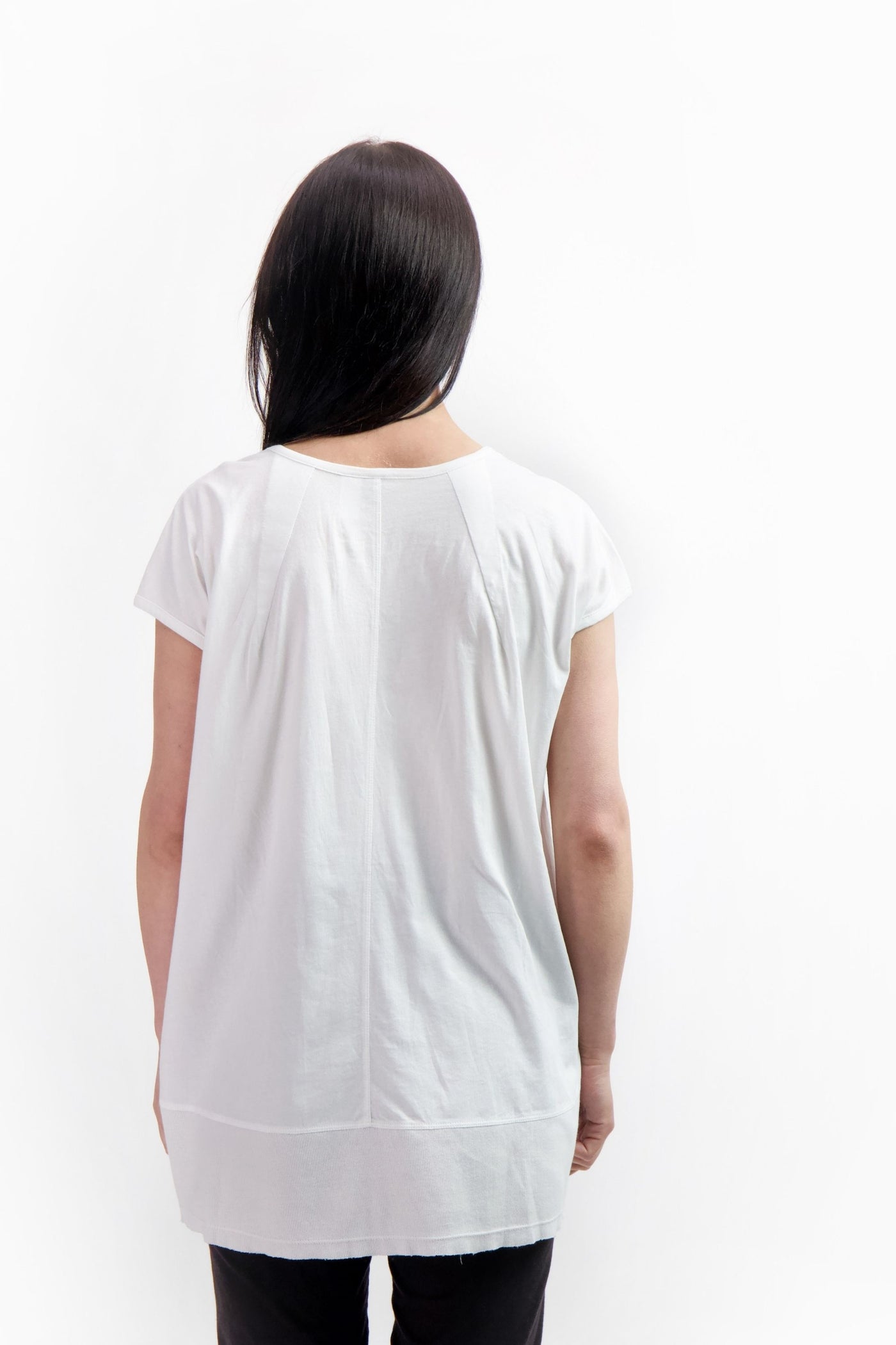 White cotton sustainable t shirt